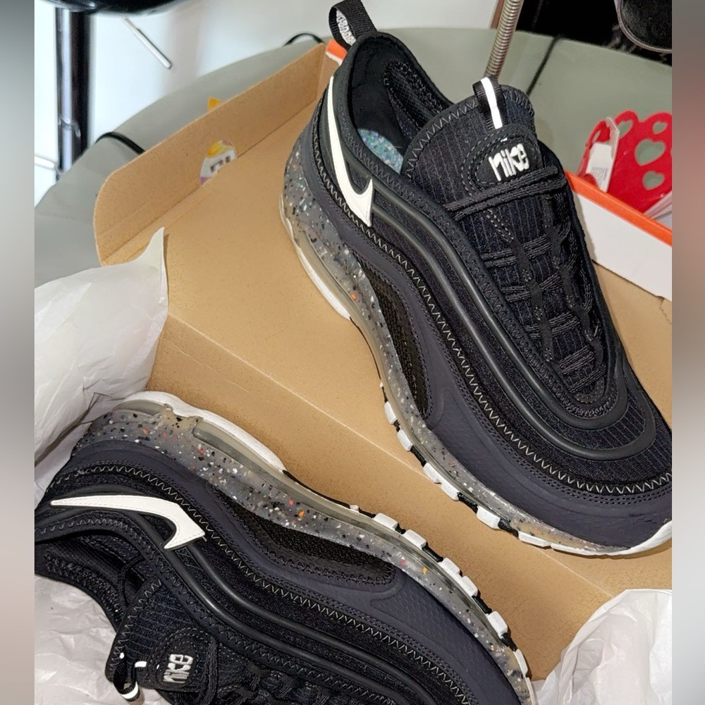 Nike Air Max 97 Black with Speckled Sole WORN 6times